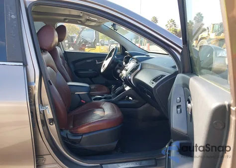 2010 Hyundai Tucson Limited z USA, uszkodzony, nr VIN KM8JU3AC1AU016345